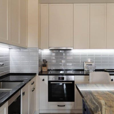 Alquiler de un elegante apartamento de 3 habitaciones, 81 m², BW Sole, Belgrade Waterfront, Belgrado, Serbia